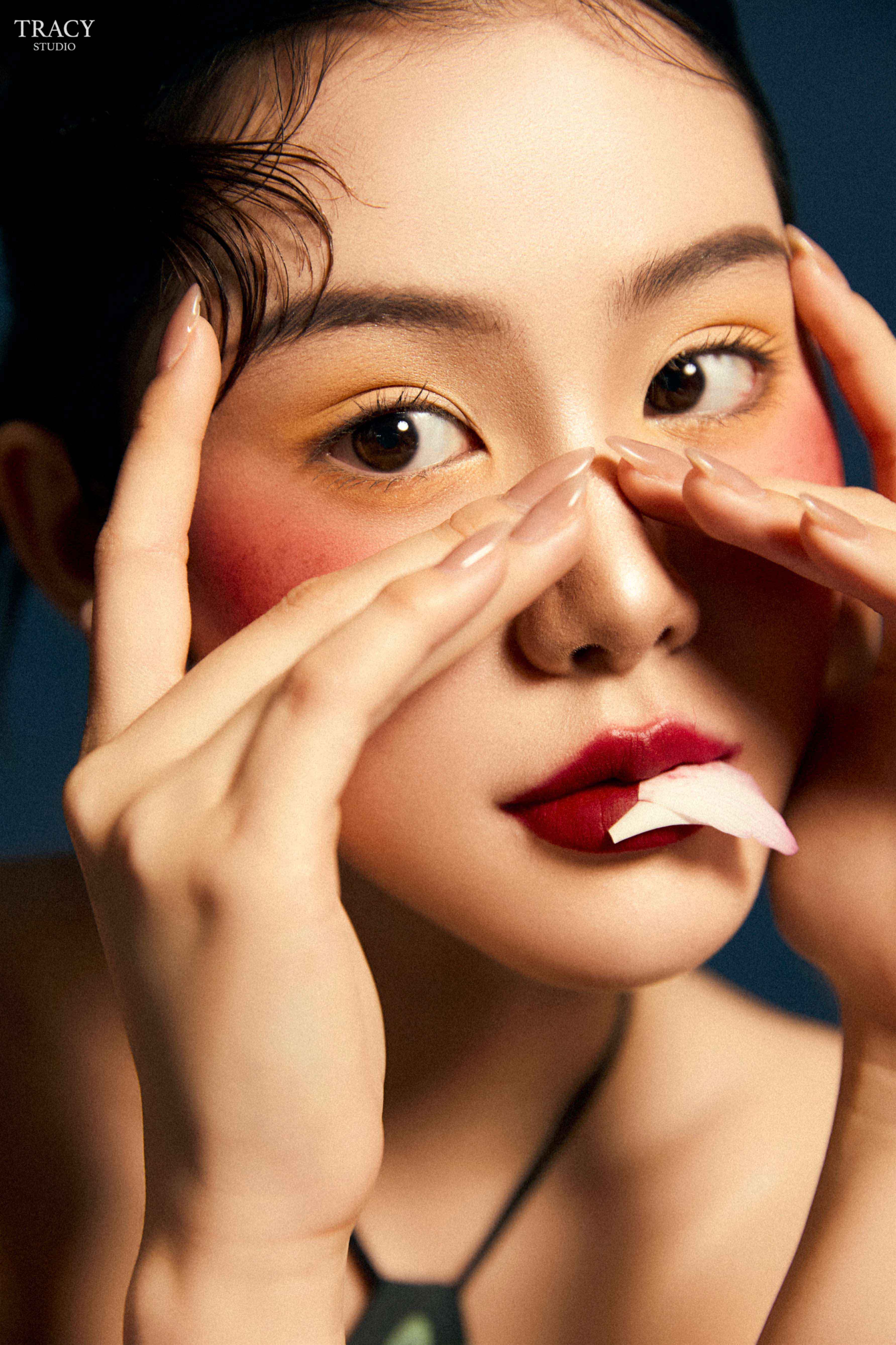 frontend/img/gallery/concept-sen/tracy-studio-chup-sen-phuong-nhi (6).jpg